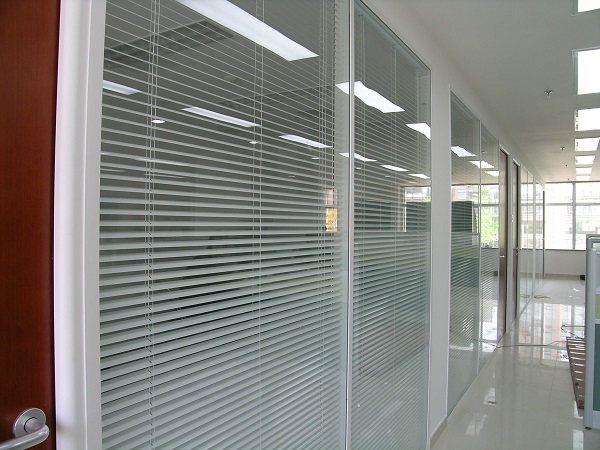 百葉中空玻璃的特點(diǎn) 百葉中空玻璃的特點(diǎn)