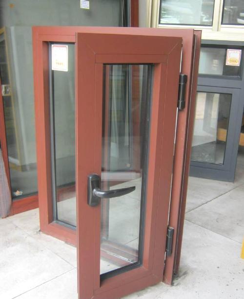 選擇鋁木復(fù)合門窗有講究 你知道多少? 選擇鋁木復(fù)合門窗有講究 你知道多少?